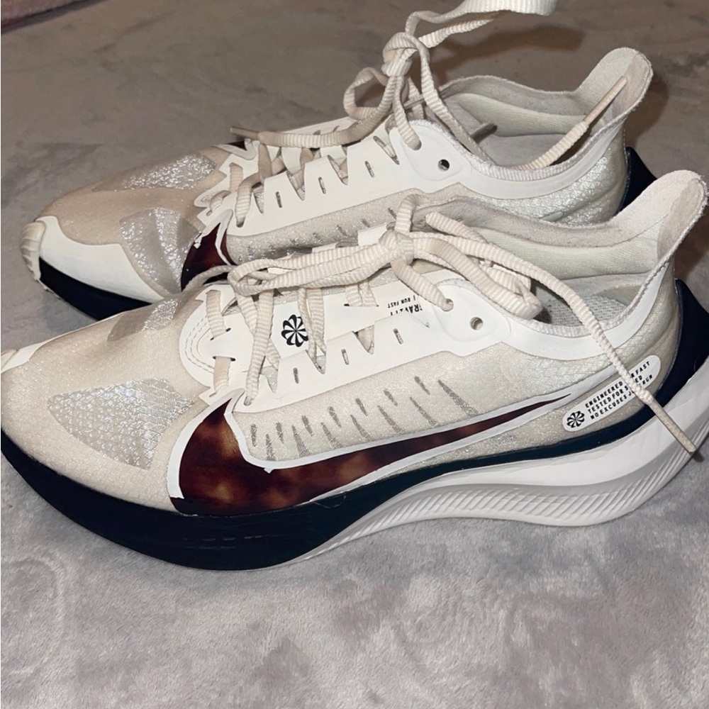 Women’s Nike zoom shoes size 6.5